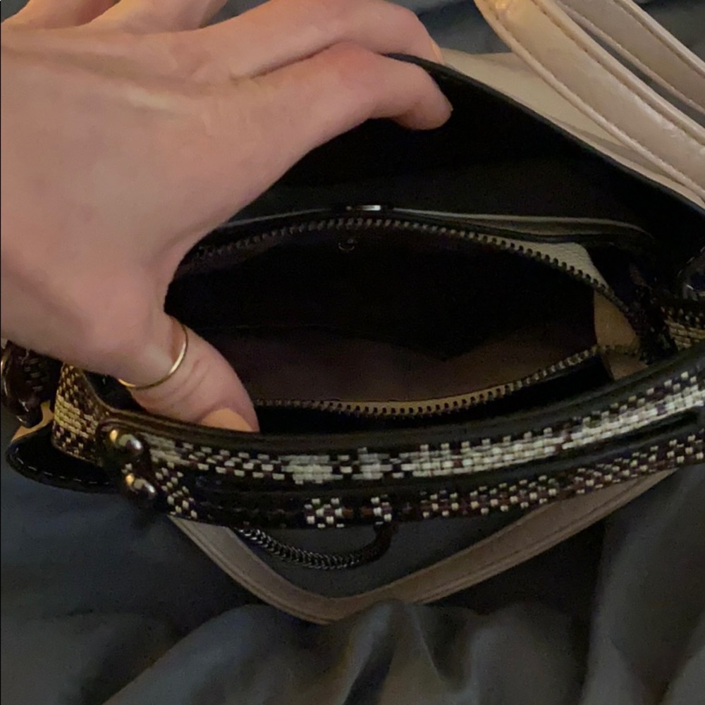 MK crossbody - Picture 2 of 2